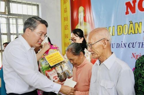 Kỷ niệm 93 năm Ngày truyền thống Mặt trận Tổ quốc Việt Nam (18-11-1930 - 18-11-2023) Nhiều hoạt động hướng về cơ sở