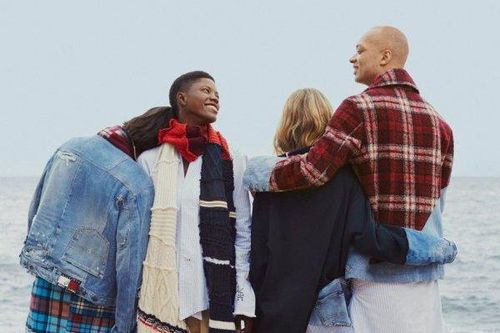 Cháu trai của huyền thoại Ralph Lauren làm NTK cho BST mới của Tommy Hilfiger