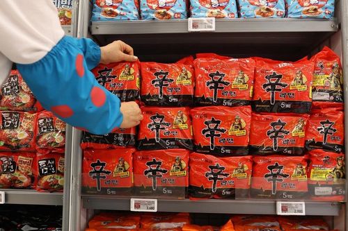 Xuất khẩu mỳ ăn liền của Hàn Quốc chính thức vượt mốc 1.000 tỷ won