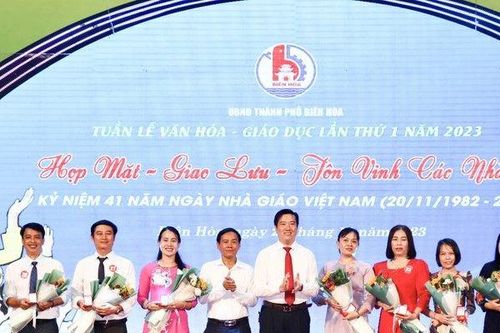 Đồng Nai: Gặp mặt, tôn vinh các Nhà giáo nhân Ngày Nhà giáo Việt Nam