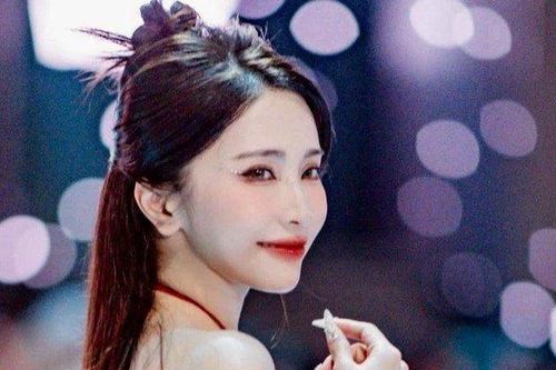 Quỳnh Nga lên tiếng xin lỗi sau khi kêu gọi fan chuyển tiền