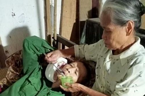 Nghĩa tình đồng đội: Cựu chiến binh Nguyễn Văn Huệ rất cần giúp đỡ