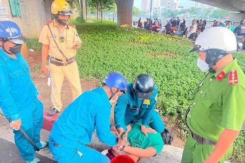 Cảnh sát khống chế, vây bắt nghi phạm giết người, phóng hỏa làm 3 người thiệt mạng