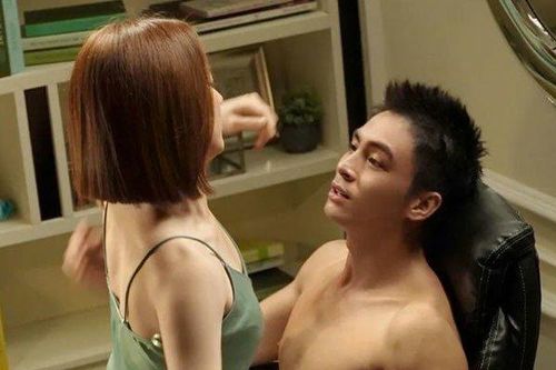 Phim 18+ 'Chiếm đoạt': Lạm dụng cảnh nóng quá nhiều?