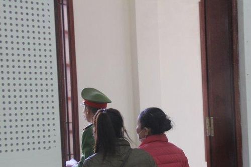 Nước mắt người mẹ khi con trai nhận bản án chung thân vì ma túy