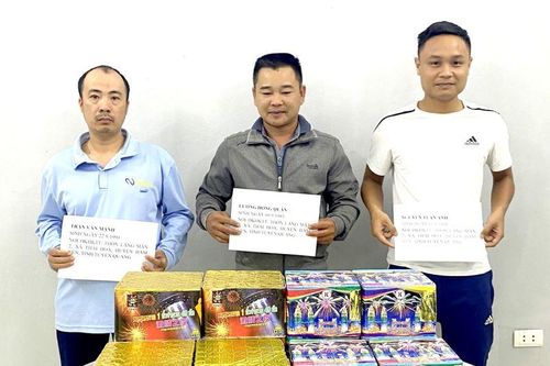 Triệt phá đường dây mua bán, tàng trữ pháo hoa nổ