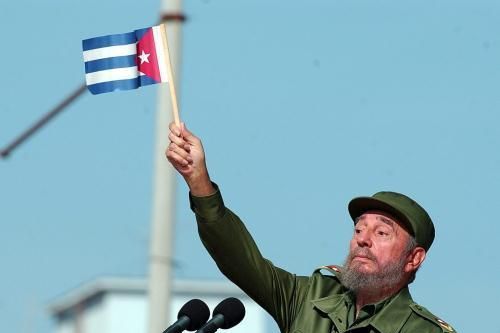 Thanh niên Cuba tưởng nhớ Lãnh tụ Fidel Castro
