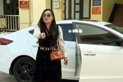 Bất ngờ danh tính người phụ nữ vào trụ sở công an xã 'làm loạn'