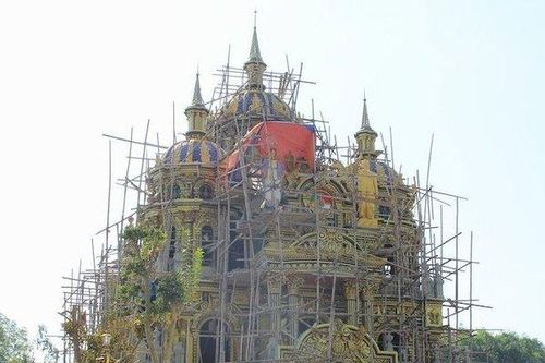 Cận cảnh tòa lâu đài 70 tỷ của đại gia buôn đồng nát ở Nghệ An