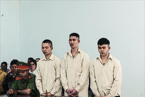 Rủ bạn đi đánh trả thù nhóm thanh niên làng