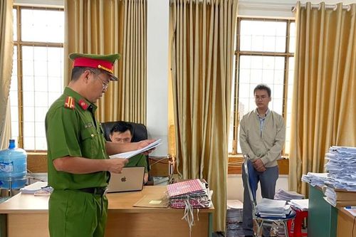 Khởi tố nhân viên Văn phòng đăng ký đất đai nhận hối lộ hơn 2 tỉ đồng