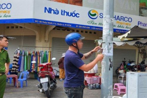 Được thuê 100.000 đồng dán quảng cáo, thanh niên bị phạt 1,5 triệu đồng