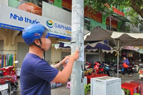TP. Hồ Chí Minh: Liên tiếp xử lý các đối tượng dán quảng cáo bẩn