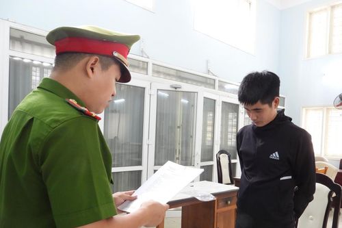 Bắt nhân viên ngân hàng lừa tiền của đồng nghiệp nữ hơn 1,5 tỷ đồng
