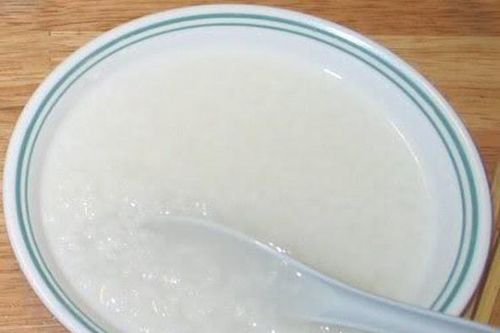 6 thực phẩm không nên cho bé ăn dặm