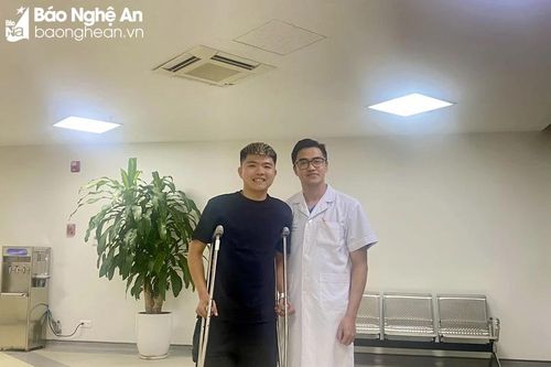 Trung vệ Hồ Khắc Lương phẫu thuật thành công dây chằng chéo trước