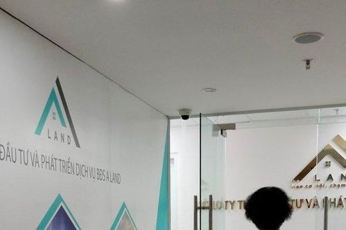 Cụ bà 80 tuổi và hành trình 'xuôi ngược' với gói nghỉ dưỡng