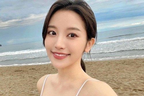 Mê mẩn với cơ bụng số 11 của 'nữ thần Đài Loan'