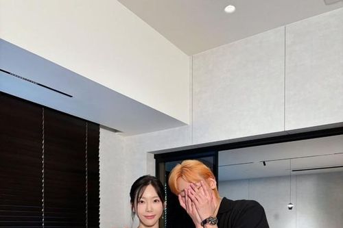 'Cưng xỉu' loạt ảnh fanboy BamBam GOT7 khi mời Taeyeon đến nhà, gặp idol là run