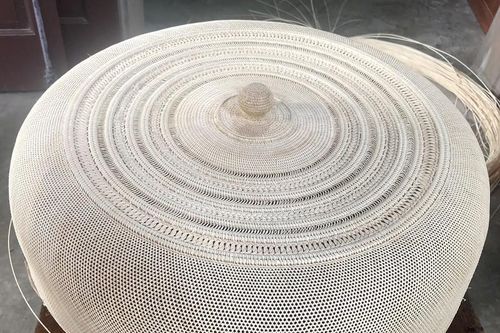 Lồng bàn 'màn tuyn' - Nét đẹp độc nhất tại làng mây tre đan Phú Vinh