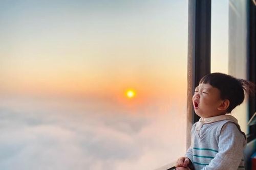 Người Hà Nội bất ngờ được trải nghiệm 'biển mây' đẹp không thua gì Tà Xùa, Sapa