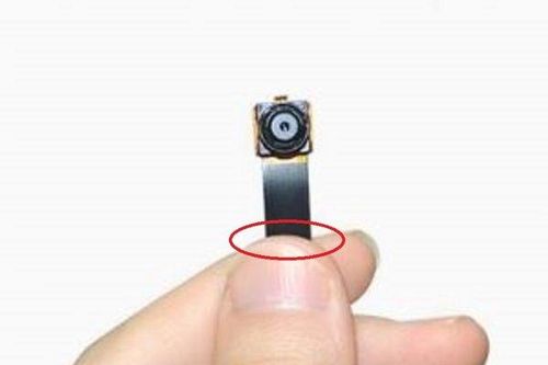 Đi nhà nghỉ, cặp đôi nhanh tay làm điều này để phát hiện dấu hiệu đang bị quay lén