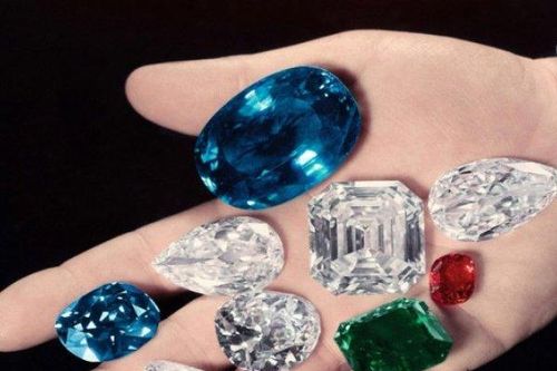 4 món nữ trang huy hoàng của nhãn trang sức kinh điển