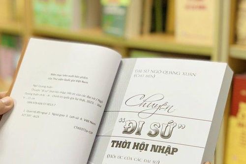 'Đi sứ' thời hội nhập: Những chuyện chưa bao giờ kể