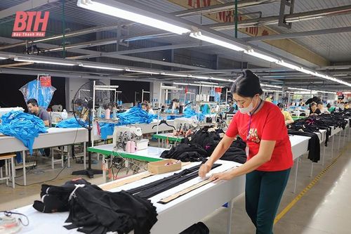 Doanh nghiệp tăng tốc sản xuất, kinh doanh cuối năm