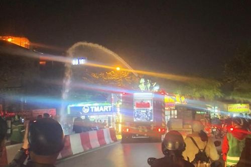 Video 2 vụ cháy ở quận Thanh Xuân và Hoàng Mai chiều tối 8/12