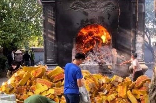 Hải Dương: Thông tin đốt 20 tấn vàng mã 'trả lễ' Đền Tranh là chưa chính xác