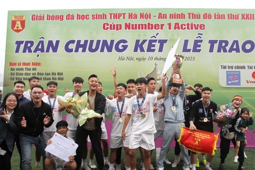 THPT Phan Huy Chú Thạch Thất vô địch giải bóng đá học sinh Hà Nội