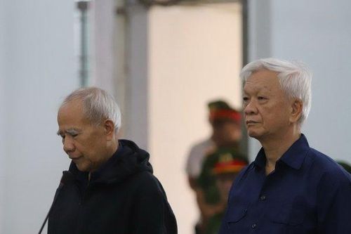 Cựu Chủ tịch Lê Đức Vinh vắng mặt trong phiên xử vụ giao 'đất vàng'