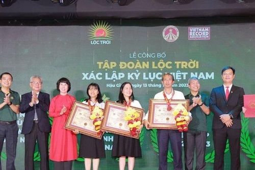 Tập đoàn Lộc Trời xác lập thêm 3 kỷ lục mới