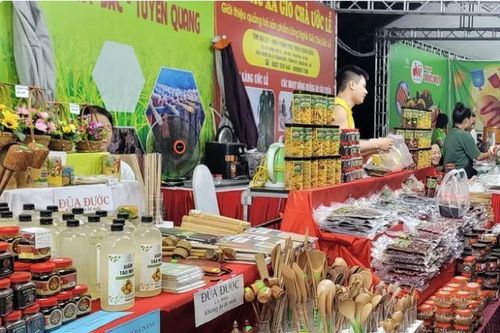 Ngành Công Thương quán triệt thực hiện Chỉ thị của Ban Bí thư về tổ chức Tết Giáp Thìn năm 2024
