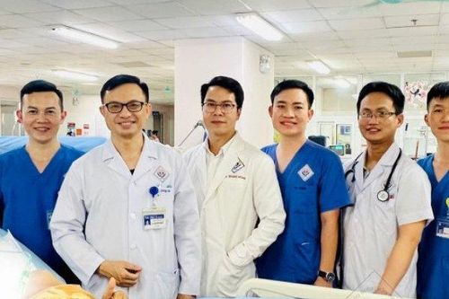 Cứu sống người đàn ông bị thủng tim, 3 lần ngừng tuần hoàn
