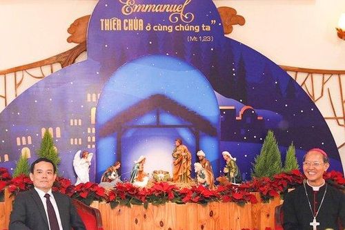 Phó Thủ tướng Trần Lưu Quang thăm, chúc mừng Giáng sinh tại Đồng Nai