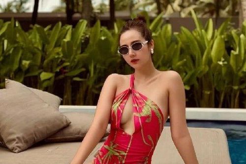'Cô trưởng phòng nóng nhất phim VTV' chỉ dám ăn khoai giữ dáng, fan học theo cũng khó