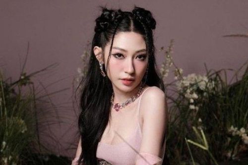 Khổng Tú Quỳnh: 'Có nhiều lúc mẹ tưởng tôi mắc bệnh tâm lý'