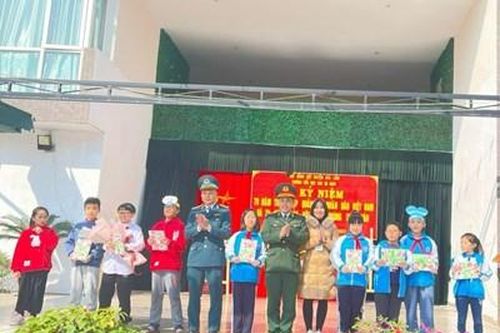 Tuổi trẻ Quân đội tổ chức gần 4.300 buổi tuyên truyền về truyền thống Quân đội