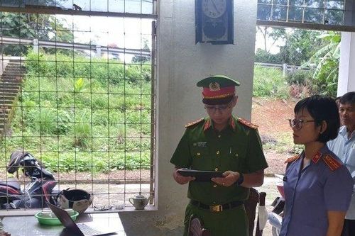 Bắt đối tượng tham ô tiền tỷ để đầu tư bất động sản ảo