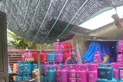 TT-Huế: Điều tra nguồn gốc 500 bình ga phát hiện trong khu dân cư