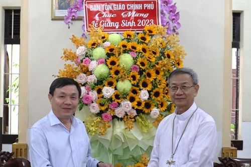 Thường trực Tỉnh ủy thăm, chúc mừng Giáng sinh