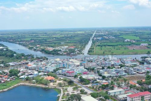 Huyện Thạnh Hóa: Diện mạo đô thị và nông thôn nhiều khởi sắc
