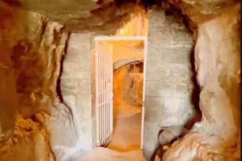 Bên trong kim tự tháp hóa ra như thế này! Năm bức ảnh tiết lộ cấu trúc bên trong của kim tự tháp