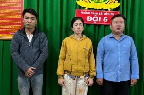 Hơn trăm nữ nhân viên nhà hàng ở TPHCM nhảy khỏa thân, bán dâm