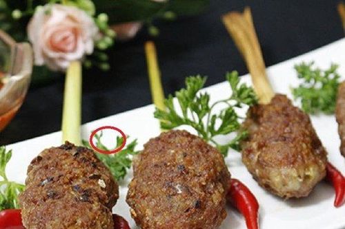 Tối nay ăn gì: Bật mí cách làm thịt lợn bọc sả chiên ngon 'độc lạ'