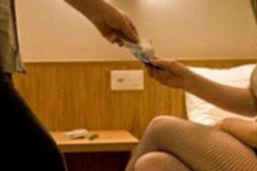 Tin tức 24h qua: 180 'chân dài' của một nhà hàng sẵn sàng chiều khách 'tới bến'