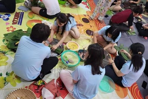 Tưng bừng 'Tết sinh viên mừng Xuân Giáp Thìn'