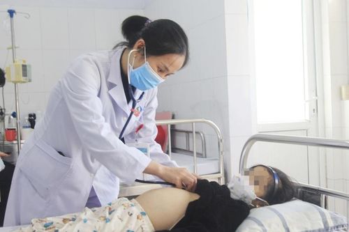 Bé gái mới 5 tuổi đã bị hội chứng thận hư